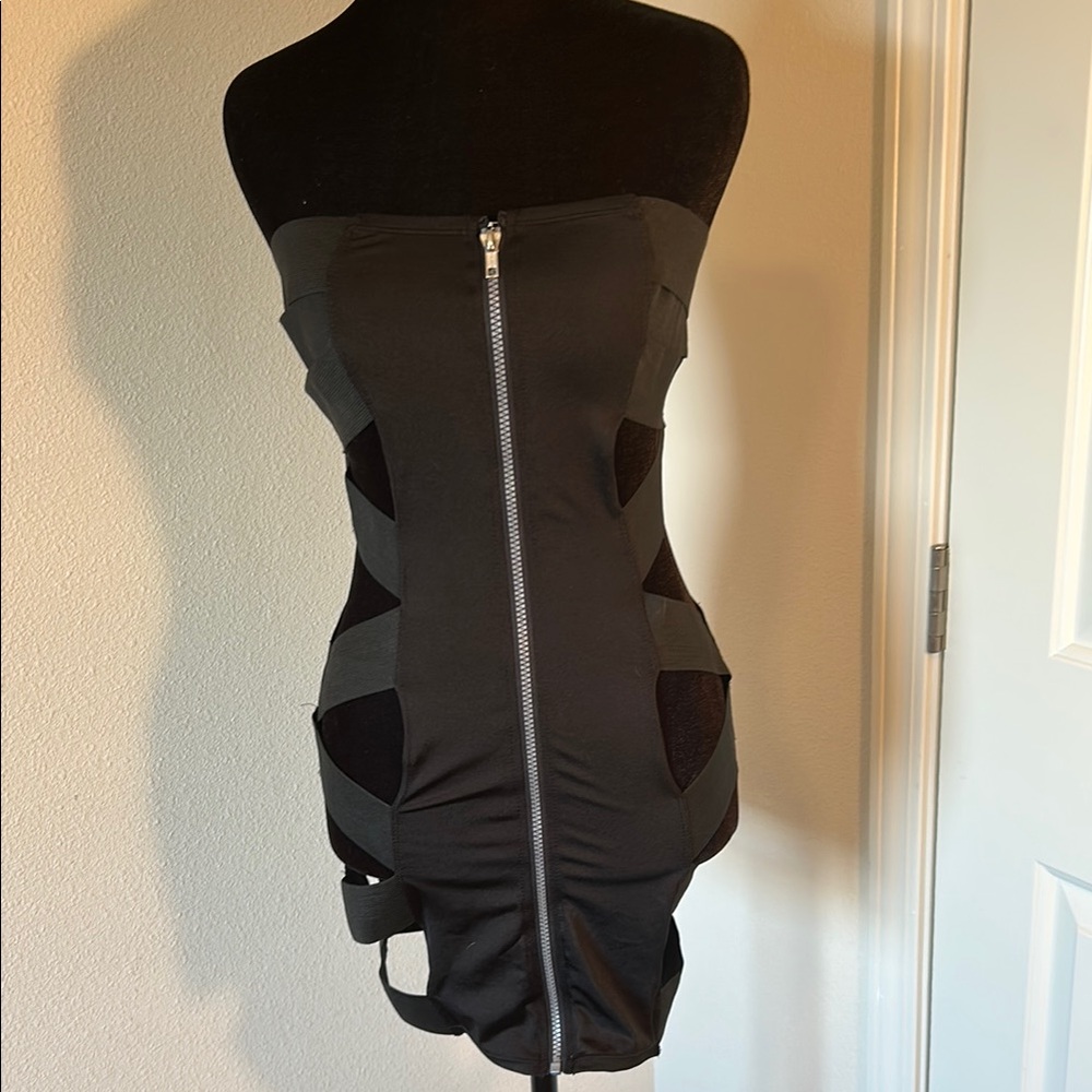 Elegant Black Strapless Dress
